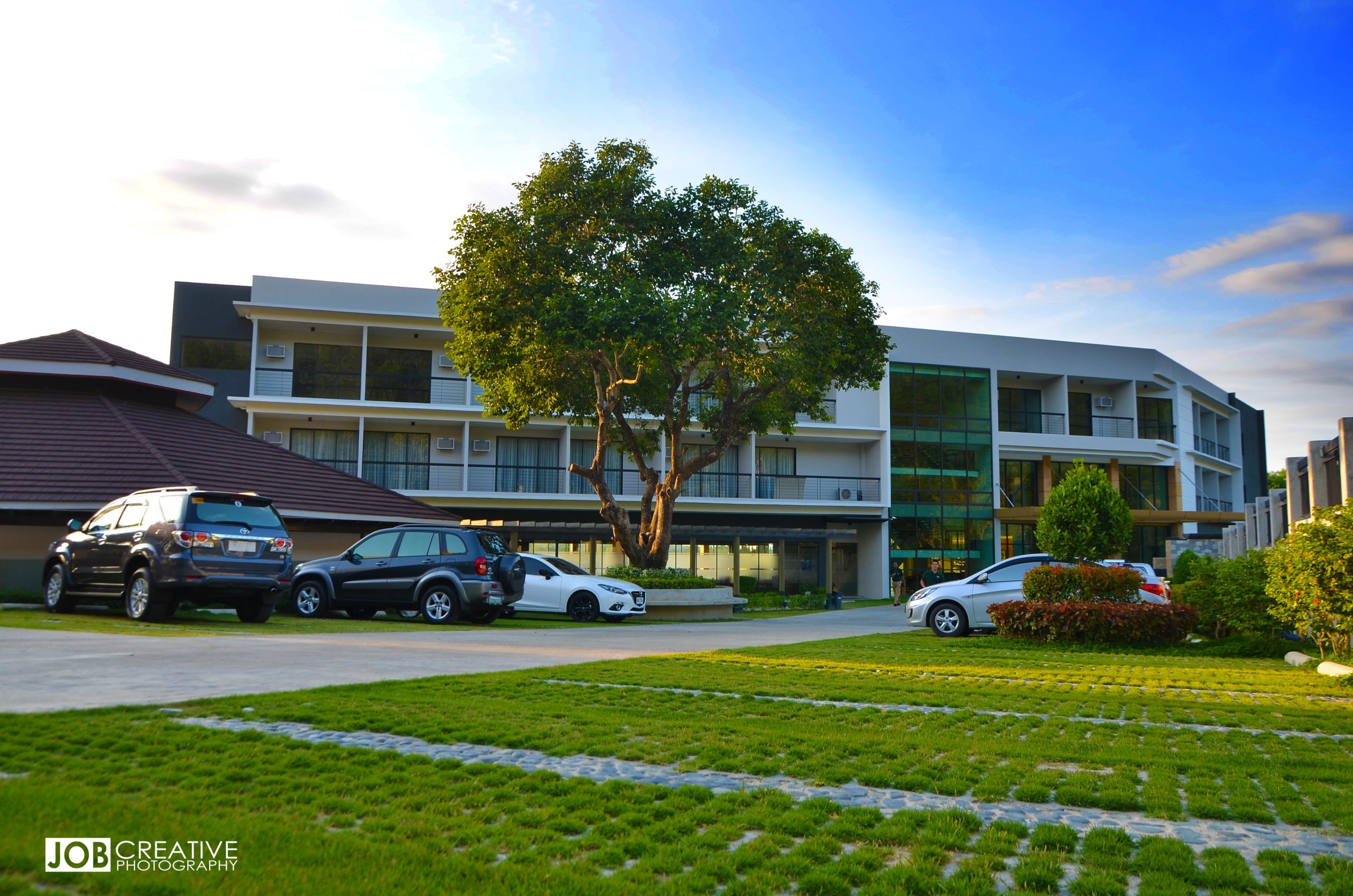 Front exterior 10