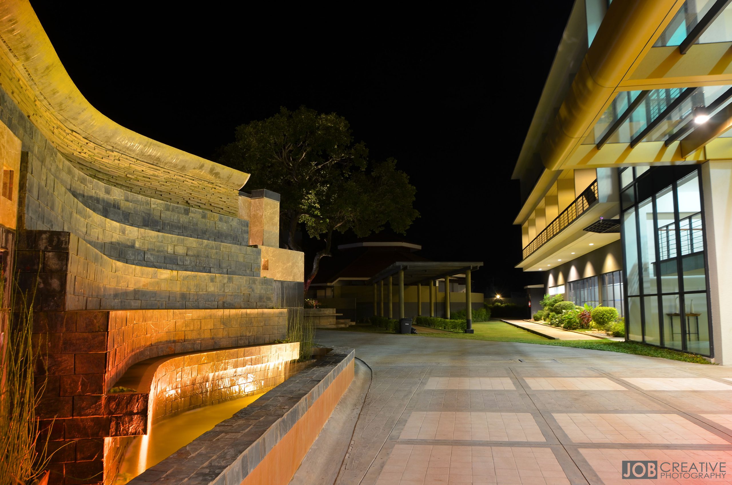 Front exterior 03