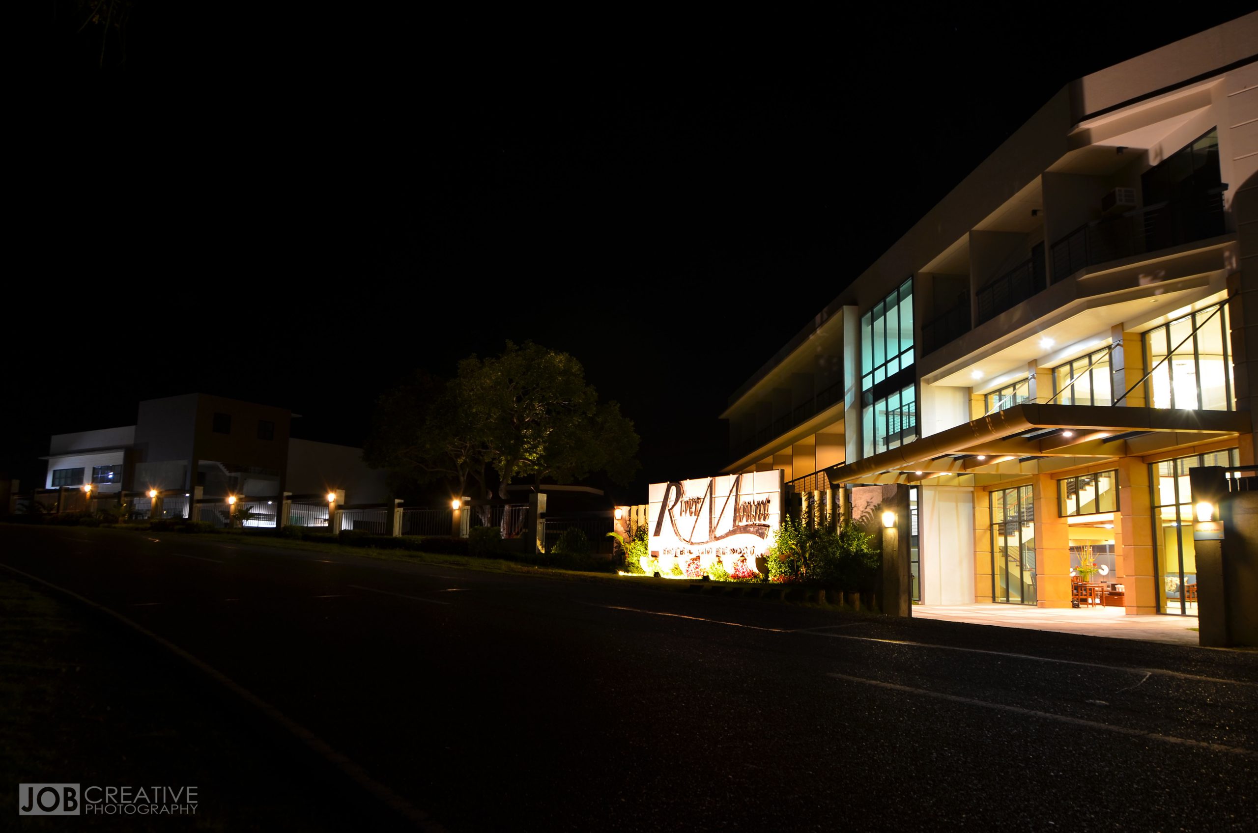 Front exterior 04